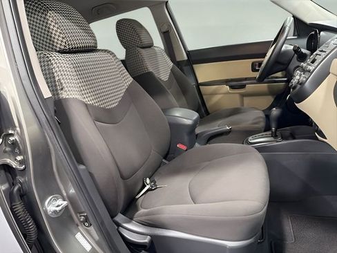Used 2010 Kia Soul ! FWD image 14