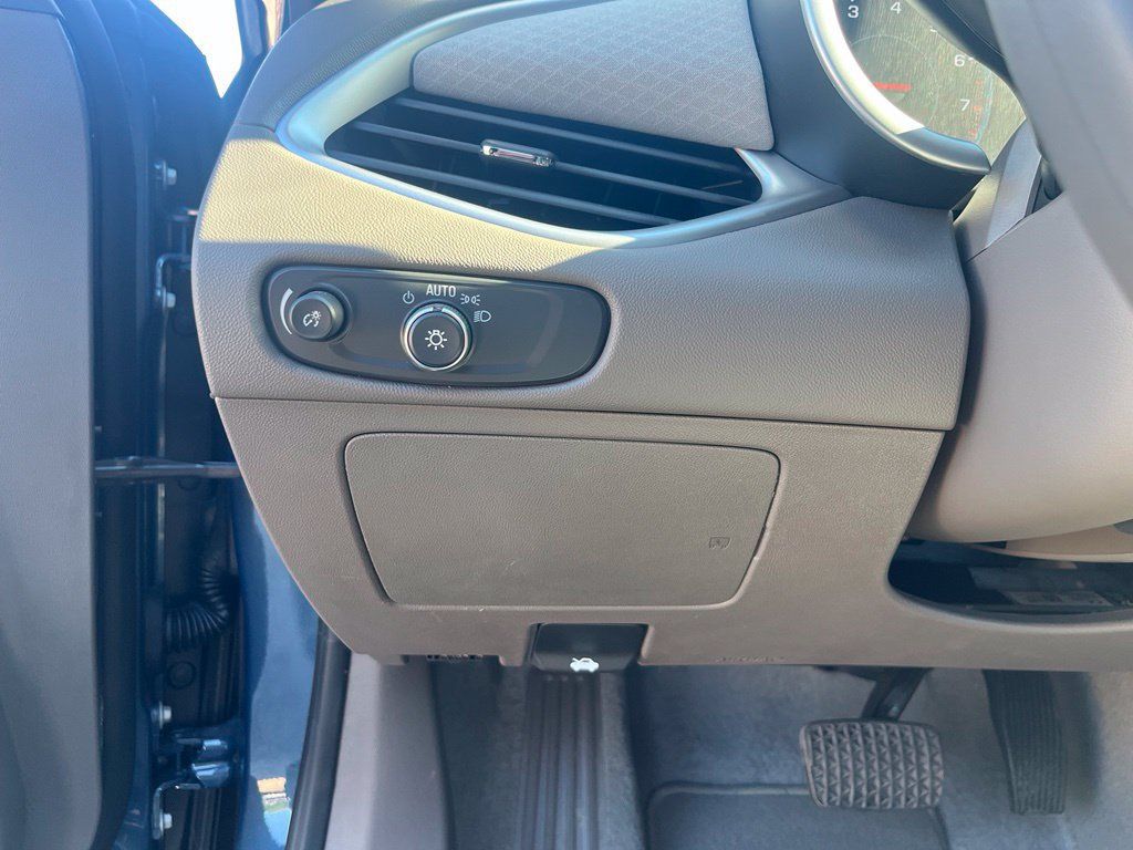 Used 2024 Chevrolet Malibu LS FWD image 21