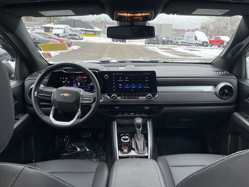 Used 2024 Chevrolet Colorado LT w/ LT Convenience Package III image 10