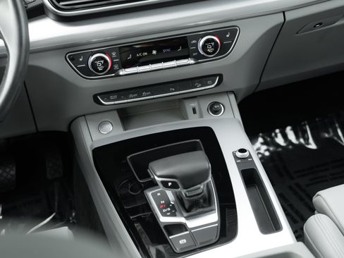 Certified 2024 Audi Q5 2.0T Premium AWD/4WD image 11