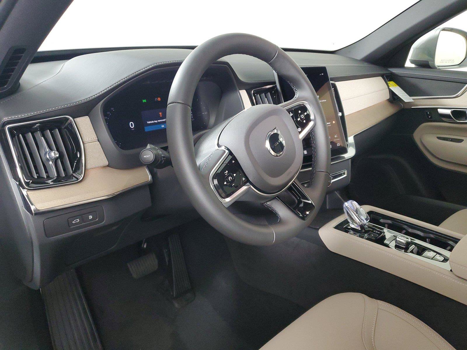 New 2026 Volvo XC90 T8 Plus w/ Protection Package Premier AWD/4WD image 26