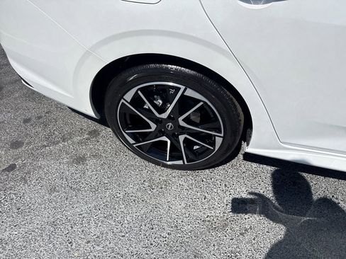 New 2025 Nissan Sentra SR FWD image 23