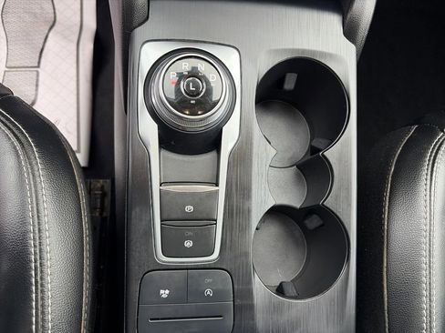 Used 2022 Ford Escape SEL image 28