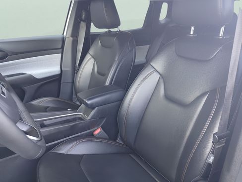 Used 2024 Jeep Compass Latitude AWD/4WD image 22