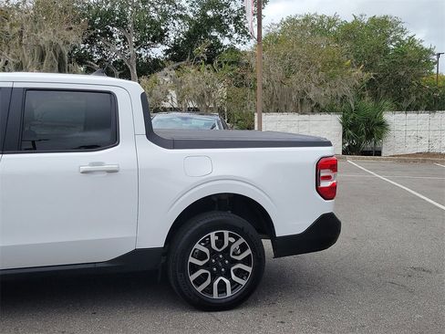 Used 2024 Ford Maverick Lariat image 6