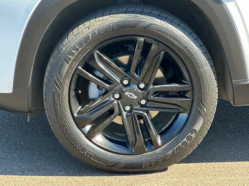 Used 2025 Chevrolet Trax ACTIV w/ Driver Confidence Package FWD image 24