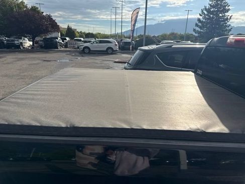 Used 2018 Chevrolet Colorado LT AWD/4WD image 8