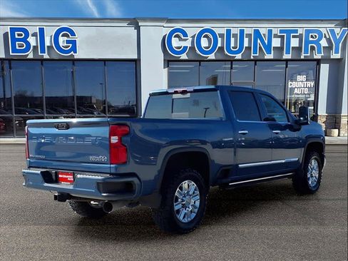 Used 2024 Chevrolet Silverado 2500 High Country w/ High Country Premium Package image 6