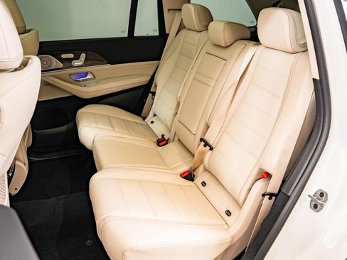 New 2026 Mercedes-Benz GLS 450 4MATIC image 47