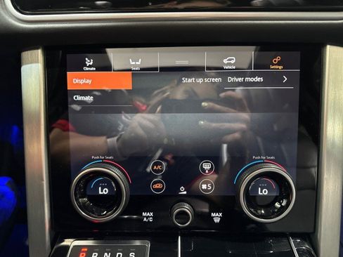Used 2018 Land Rover Range Rover HSE image 57