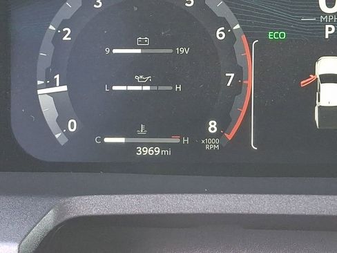 Used 2024 Toyota Tacoma TRD Sport AWD/4WD image 19