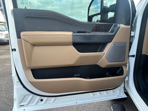 Used 2023 Ford F250 Lariat w/ Lariat Ultimate Package image 37