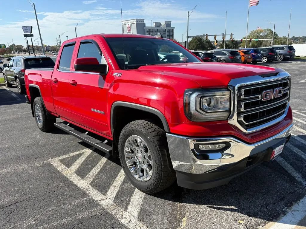 Used 2017 GMC Sierra 1500 SLE w/ SLE Value Package AWD/4WD image 7