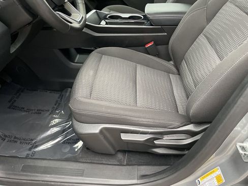 Used 2025 Chevrolet Equinox LT image 8