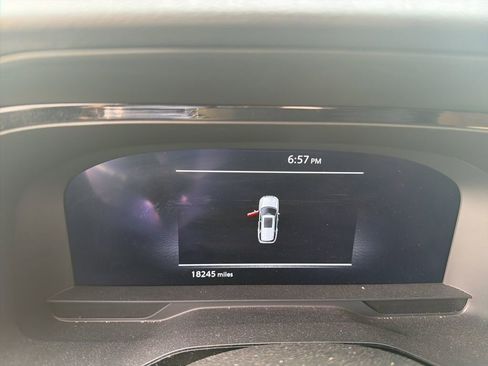 Used 2024 Nissan Pathfinder Platinum image 26