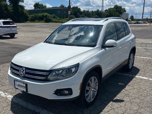 Used 2016 Volkswagen Tiguan SE AWD/4WD image 1