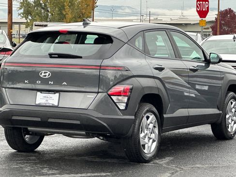 New 2026 Hyundai Kona SE image 4