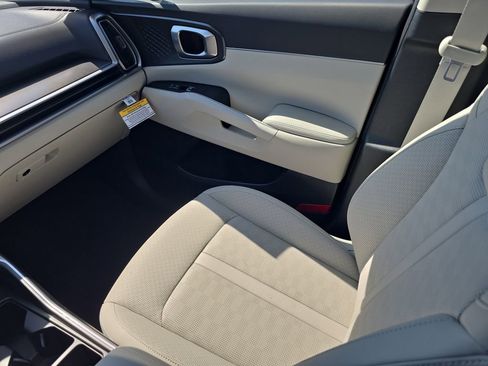 New 2026 Kia Sorento S FWD image 15