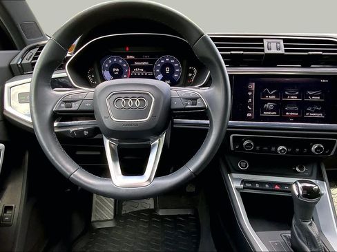 Used 2021 Audi Q3 2.0T Premium w/ Convenience Package AWD/4WD image 6