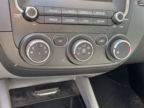 Used 2018 Kia Forte LX w/ LX Popular Package image 12