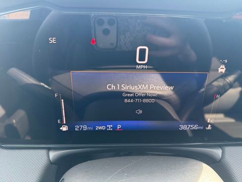 Used 2025 Chevrolet TrailBlazer LT AWD/4WD image 7