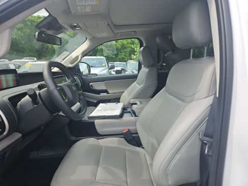 Used 2025 Ford Expedition Max Active AWD/4WD image 16
