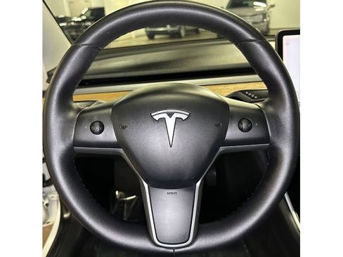 Used 2020 Tesla Model 3 Standard Range Plus RWD image 24