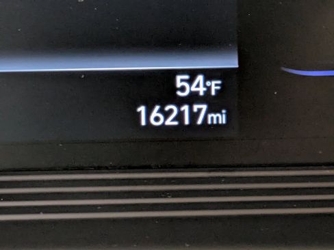 Certified 2024 Hyundai Venue Limited image 15