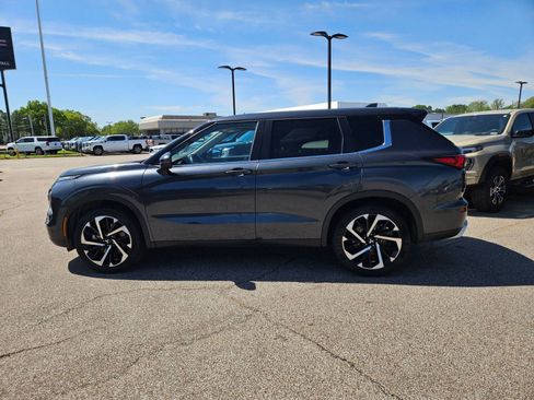 Used 2024 Mitsubishi Outlander SE AWD/4WD image 4