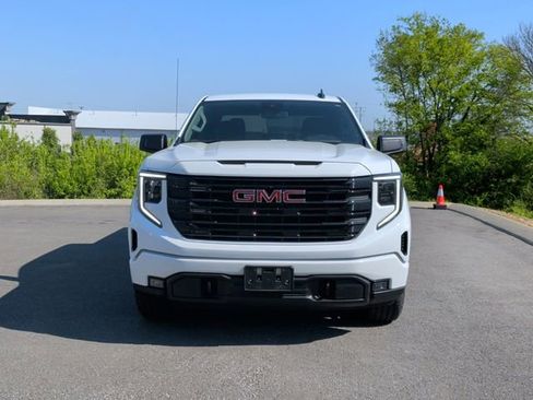 Used 2024 GMC Sierra 1500 Elevation image 4