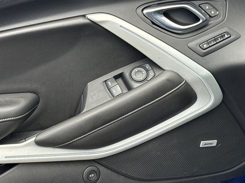 Used 2020 Chevrolet Camaro SS RWD image 15