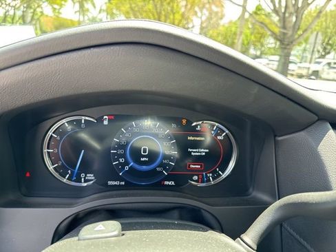 Used 2020 Cadillac Escalade Luxury RWD image 15
