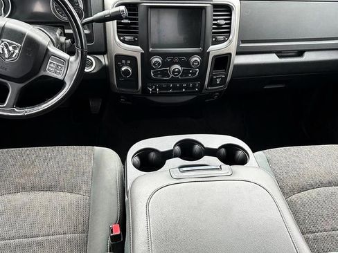 Used 2017 RAM 2500 SLT w/ Black Appearance Group AWD/4WD image 13