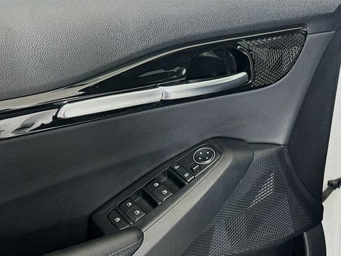 Used 2025 Kia Seltos S image 15