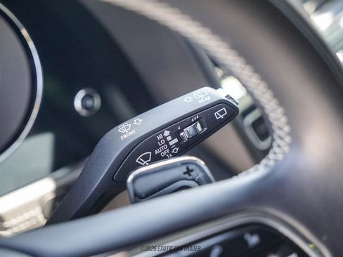 Used 2021 Bentley Bentayga AWD/4WD image 42