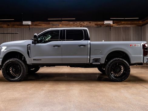 Used 2026 Ford F250 Platinum w/ Platinum Plus Package AWD/4WD image 6