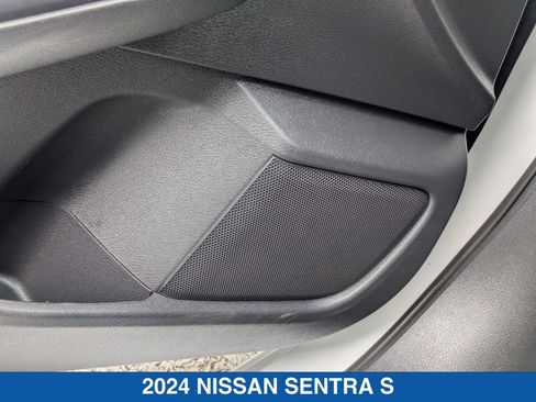 Used 2024 Nissan Sentra S image 14
