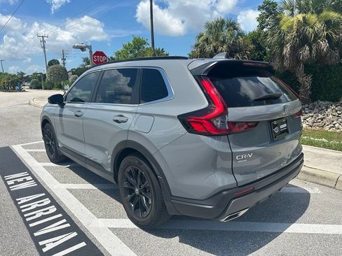 Used 2024 Honda CR-V Sport image 9