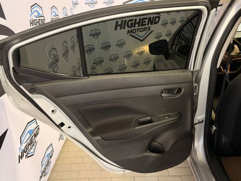 Used 2021 Nissan Versa SV image 15