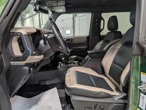 Used 2023 Ford Bronco Wildtrak image 16