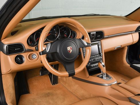 Used 2012 Porsche 911 Carrera 4 AWD/4WD image 18