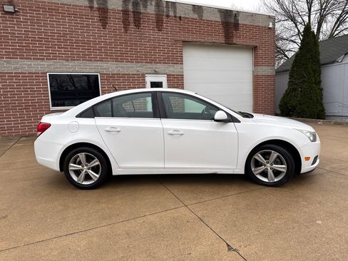 Used 2014 Chevrolet Cruze LT image 4