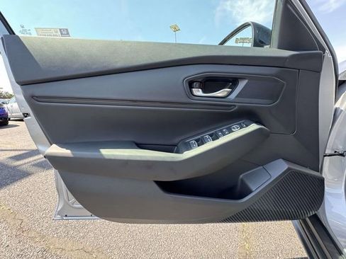 Certified 2025 Honda Accord SE image 14