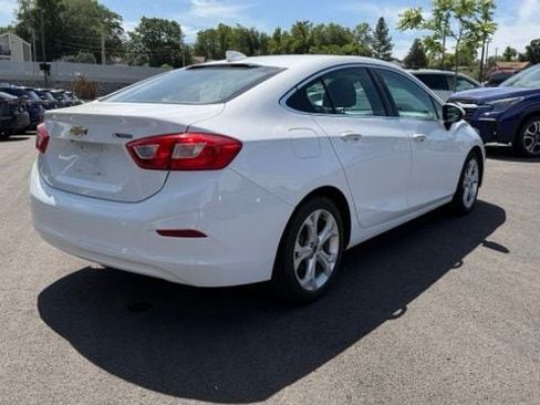 Used 2016 Chevrolet Cruze Premier FWD image 4