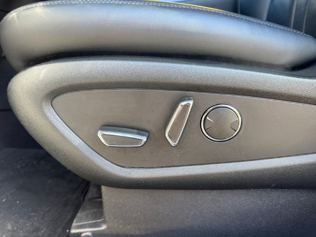 Used 2023 Lincoln Nautilus Reserve AWD/4WD image 10