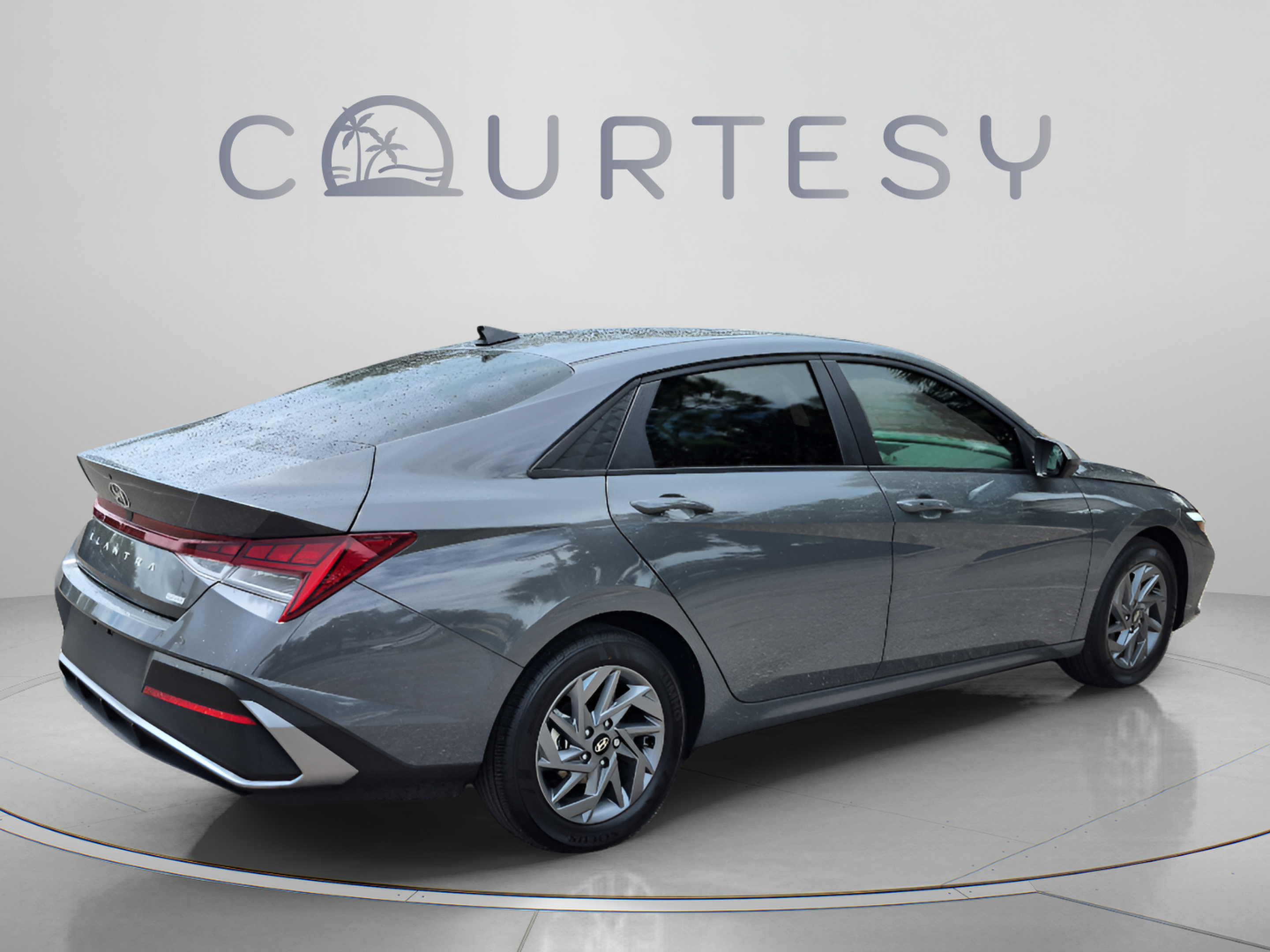Certified 2025 Hyundai Elantra Hybrid FWD image 5