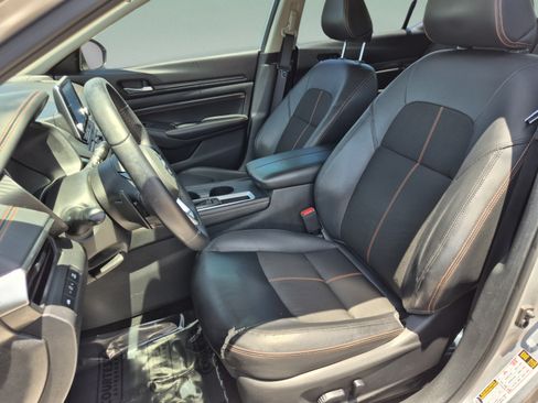 Used 2019 Nissan Altima 2.5 SR FWD image 19