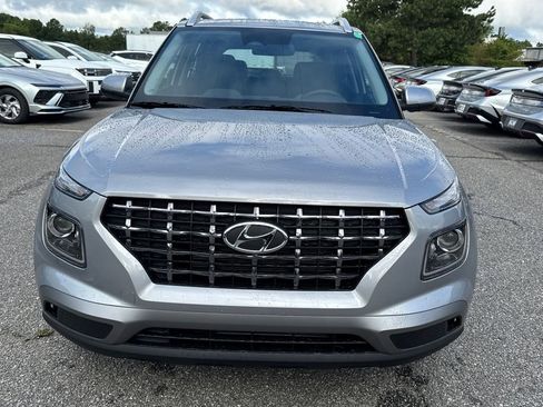 New 2025 Hyundai Venue SEL image 8