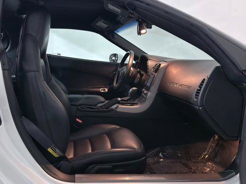 Used 2006 Chevrolet Corvette Coupe w/ Preferred Equipment Group image 22
