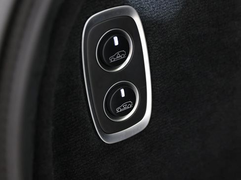 Used 2021 Aston Martin DBX AWD/4WD image 68